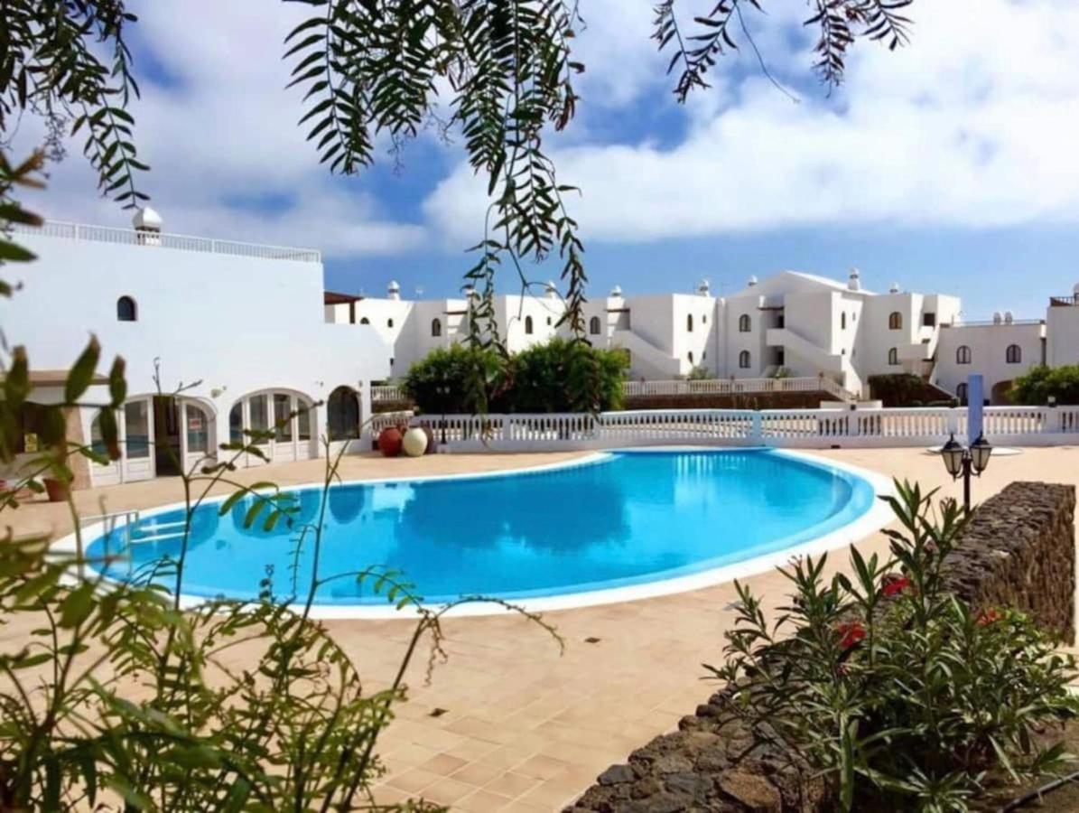 Apartamento Con Piscina Y Vistas -Le Petit Paradis Costa Teguise Bagian luar foto