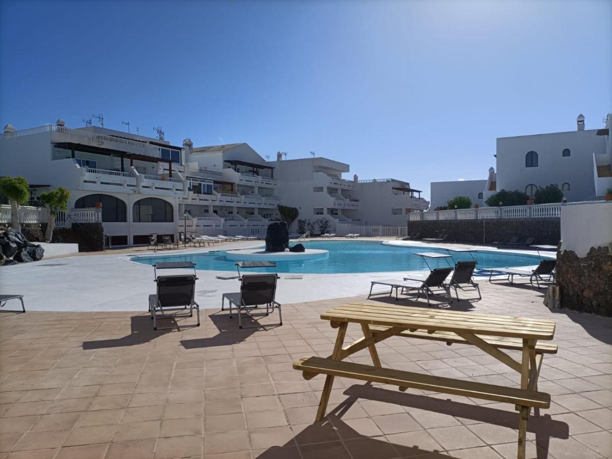 Apartamento Con Piscina Y Vistas -Le Petit Paradis Costa Teguise Bagian luar foto